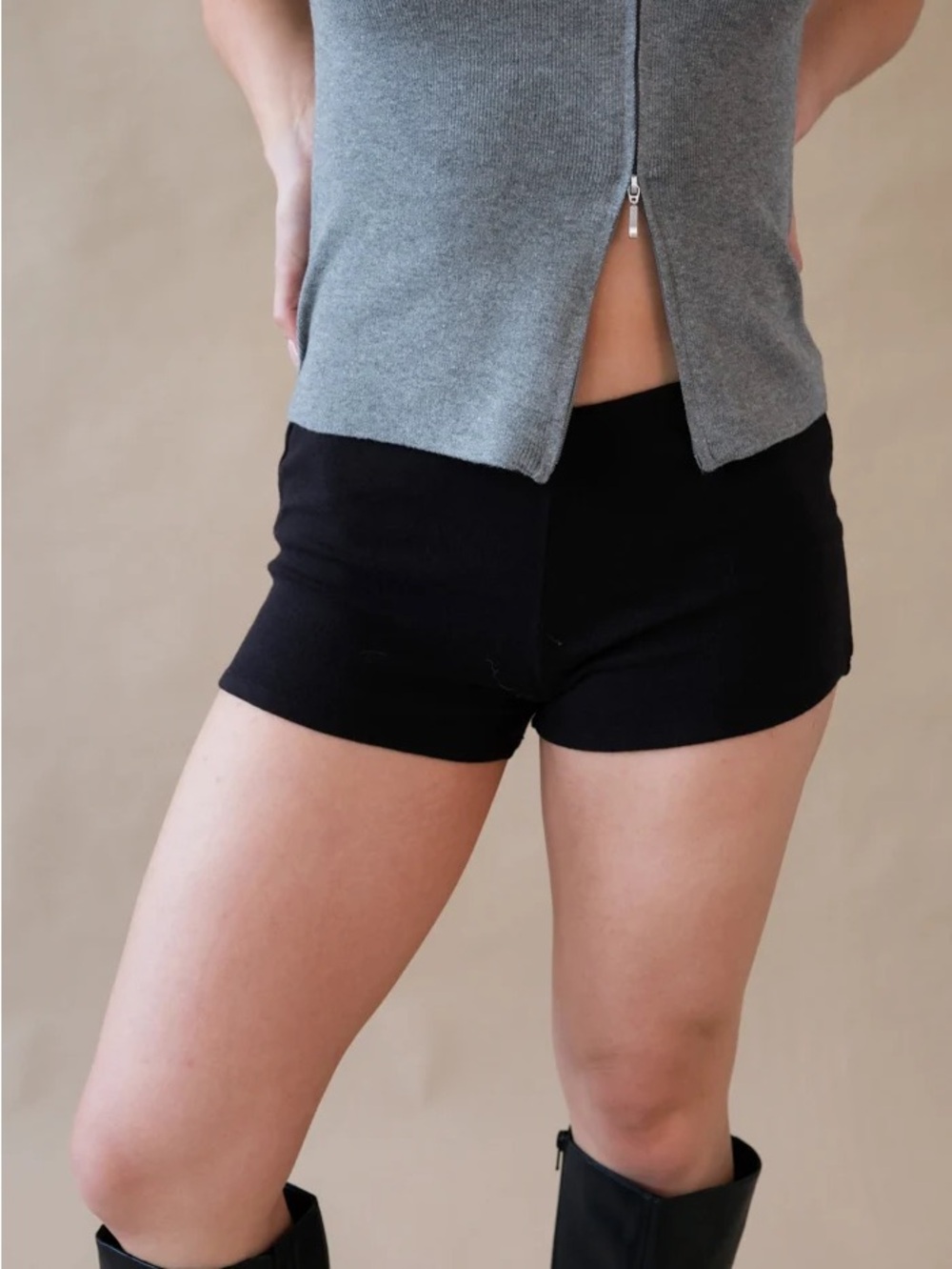 Geel Roxie Shorts Size Small - Picture 5 of 5